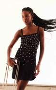 VESTIDO COM BORDADO MANUAL PRETO