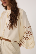 CAMISA ALGODAO BORDADO BARRA BEGE CONCHA