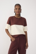 BLUSA T-SHIRT BICOLOR OFF NEVOA / MARROM 