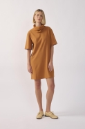VESTIDO T-SHIRT FAIXA RIBANA MARROM OCRE