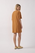 VESTIDO T-SHIRT FAIXA RIBANA MARROM OCRE