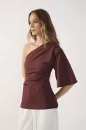 BLUSA OMBRO SO MALHA ALFAIATARIA MARROM TERRA
