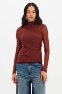 BLUSA COM PREGAS TULE MANGA LONGA MARROM