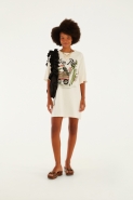 VESTIDO TSHIRT PILHA DE PRANCHAS